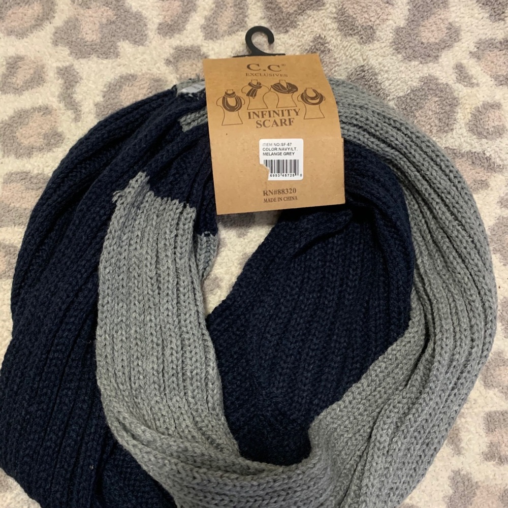Infinity Scarf - Picture 2 of 2